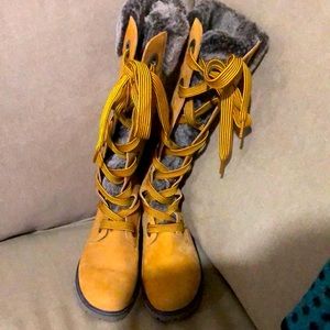 Timberland winter boots * size 8 1/2 *